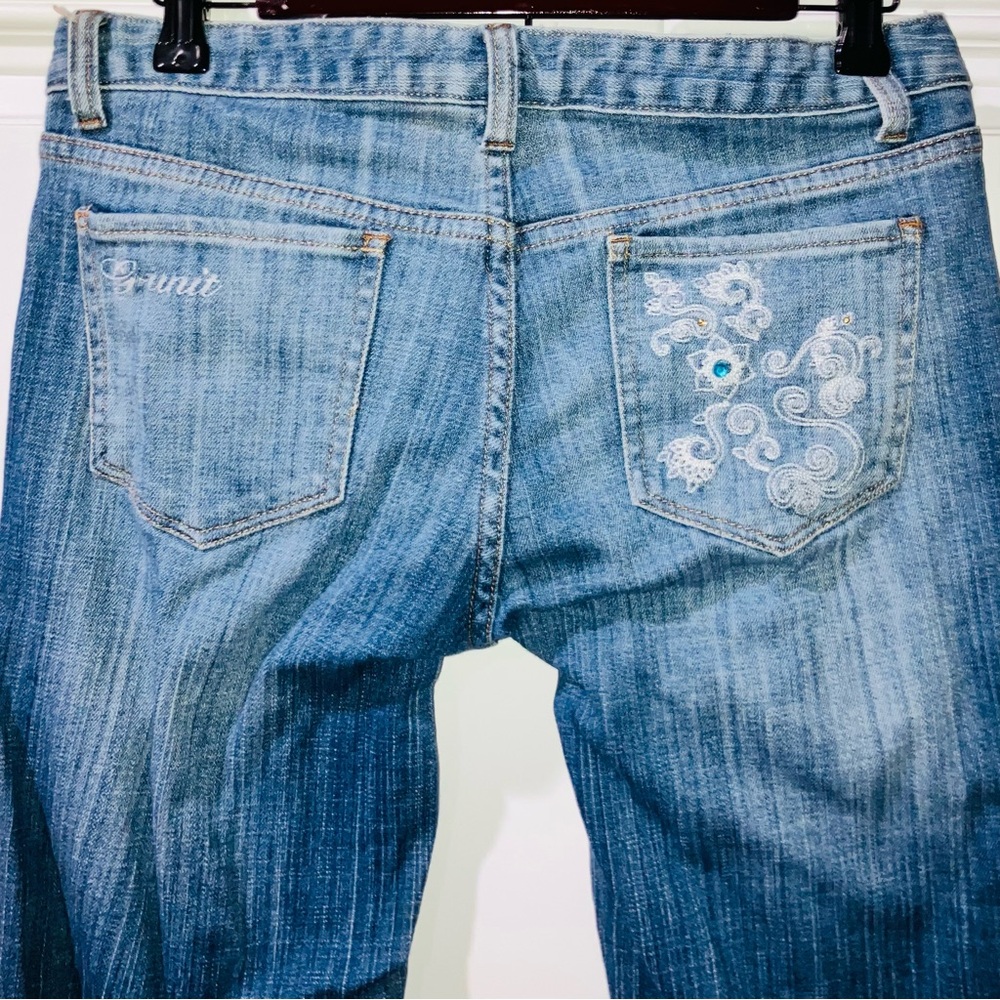 G UNIT Womens Jeans Thrashed Bleach Stains Embroidered Rhinestones Flare Leg Y2K - Picture 3 of 7